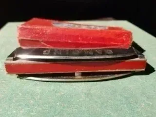 Armónica Antigua con Caja Original