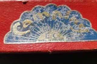 Armónica Antigua con Caja Original