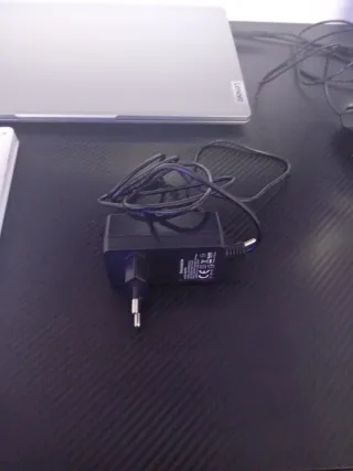 OFERTA Portátil Thomson Plata y Blanco