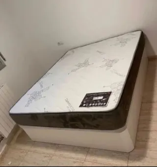 Canapés y colchones nuevos