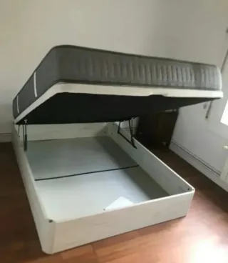 Canapés y colchones nuevos