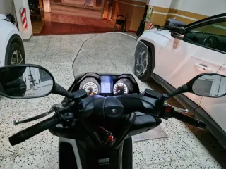 Moto Kymco Grand Dink 300i