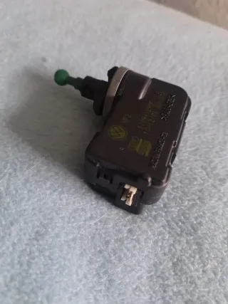 Regulador Faro Seat Ibiza 6L