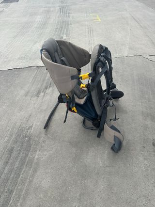 Maleta porta bebé trekking