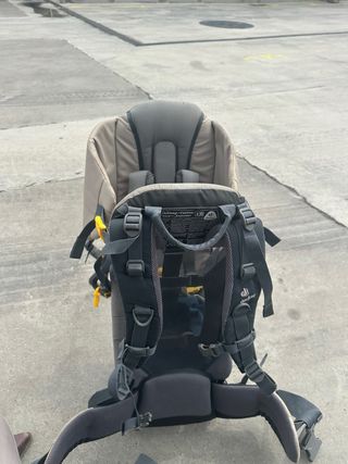 Maleta porta bebé trekking