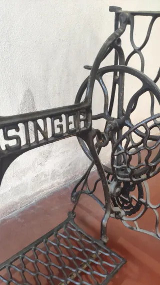 SINGER. PATAS DE MAQUINA DE COSER ANTIGUA.