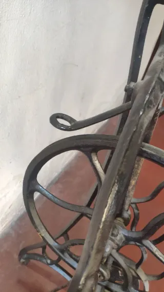 SINGER. PATAS DE MAQUINA DE COSER ANTIGUA.