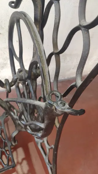 SINGER. PATAS DE MAQUINA DE COSER ANTIGUA.