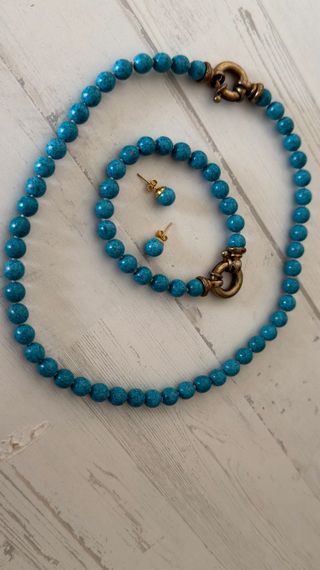 Conjunto collar, pulsera y pendientes azul