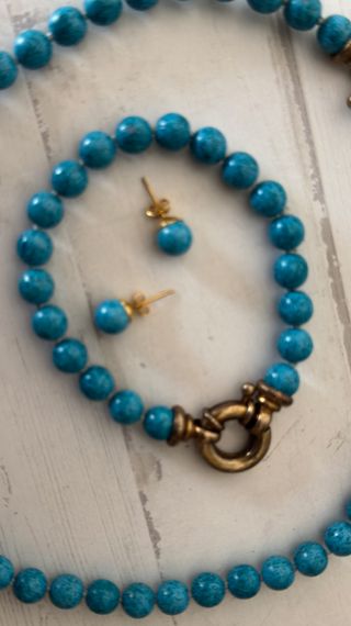Conjunto collar, pulsera y pendientes azul