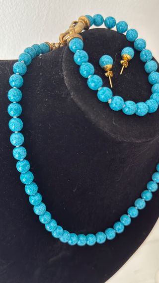 Conjunto collar, pulsera y pendientes azul