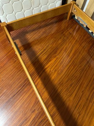 Cabecero y Estructura de Cama de Madera