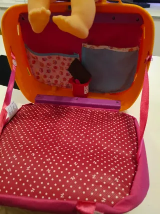 Muñeca Nenuco con maletín