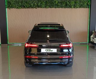 Audi Q7 55 TFSI E 2021