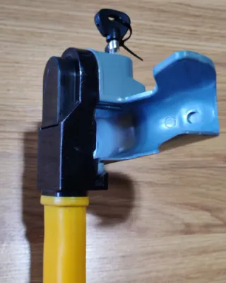 Antirrobo mecánico para coche