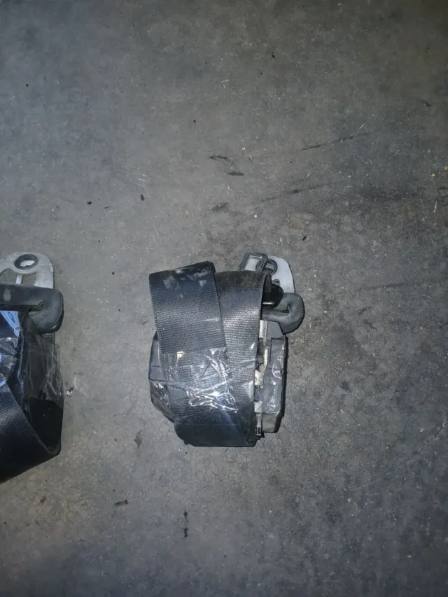 Cinturones Delanteros VW T4