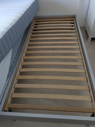 2 Camas 90x200 con Colchón Ikea VALEVÅG