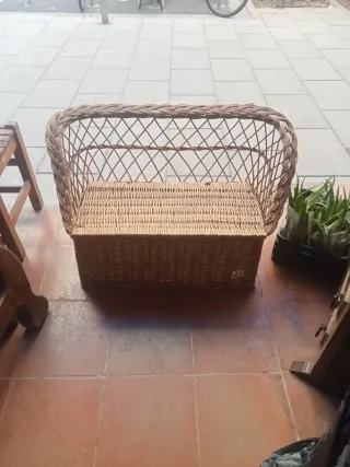 Baúl sillón de mimbre