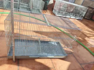 Jaula para pájaros metálica