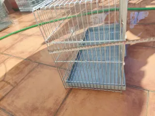 Jaula para pájaros metálica