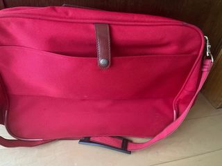 Maleta tipo bolsa Samsonite roja