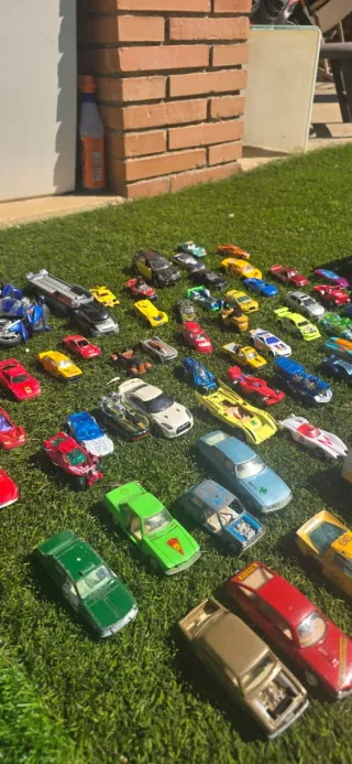 Lote de coches de juguete