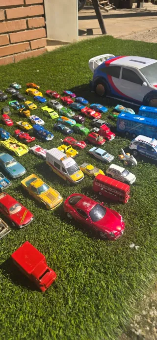 Lote de coches de juguete