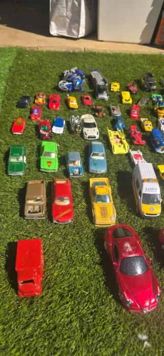 Lote de coches de juguete