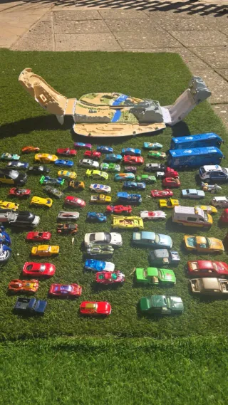 Lote de coches de juguete