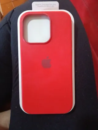 Funda Silicona Roja iPhone 14 Pro MagSafe
