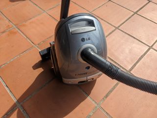 Aspiradora LG potente con cable