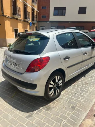 Peugeot 207 2007