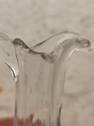 Vinagrera antigua de plata y cristal