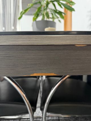 Mesa de comedor de cristal negra