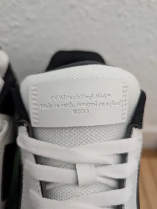 Off-White Zapatillas Blancas y Negras Talla 44