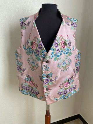 Pack completo fallera niña y chaleco a conjunto.