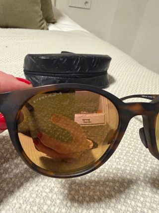 Gafas de sol Oakley marrones