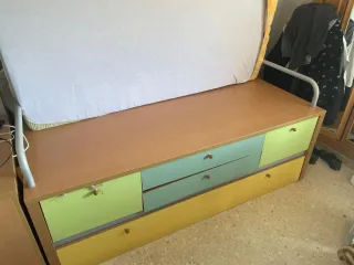 Cama nido con cajones de madera y cama baja