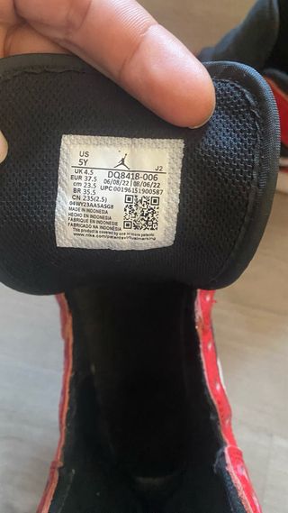 Zapatilla Jordan Air 1 Mid Roja y Negra