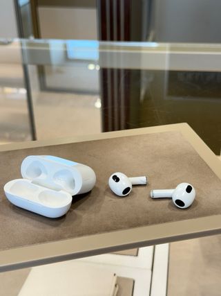 Airpods 3 Lightning