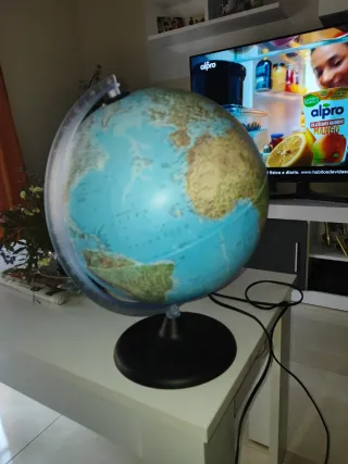 Globo terráqueo educativo