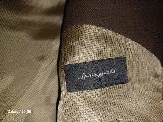 Americana de hombre marrón