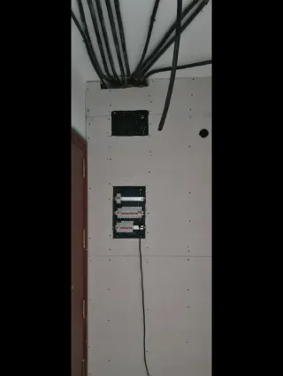 Electricidad, fontanería y mantenimiento