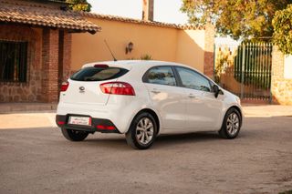 Kia Rio 1.2 CVVT 84CV Concept