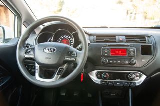Kia Rio 1.2 CVVT 84CV Concept