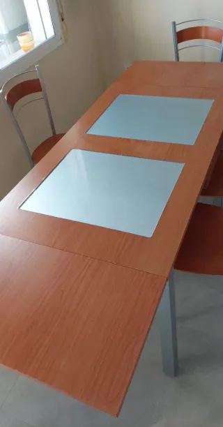 Mesa cocina extensible madera-cristal y 6 sillas