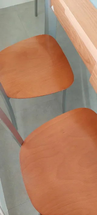 Mesa cocina extensible madera-cristal y 6 sillas