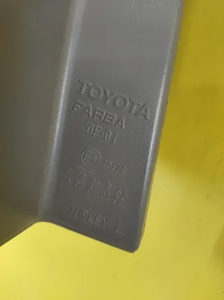 PILOTO TRASERO IZQUIERDO TOYOTA COROLLA VERSO