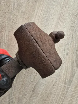 Tornillo de banco antiguo