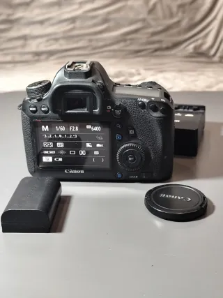 Canon EOS 6D Full Frame + Lente EF 40mm f2.8 STM
